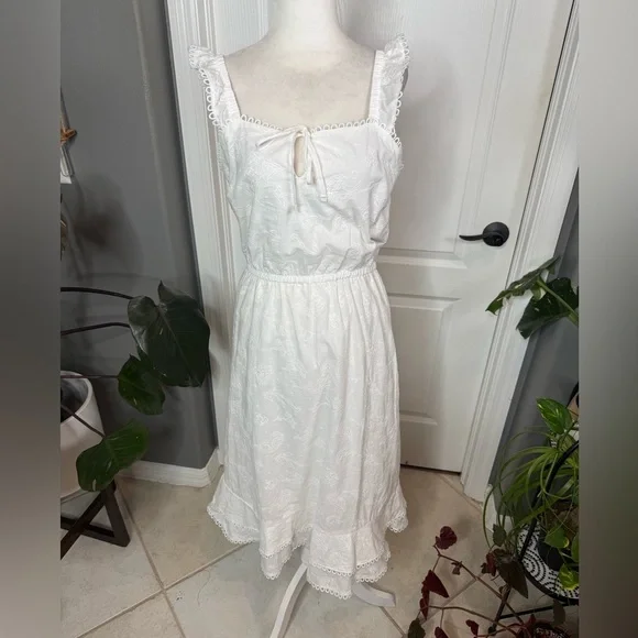 White Cotton Embroidered Eyelet Sundress | Knee Length | Like New small - Picture 1 of 13